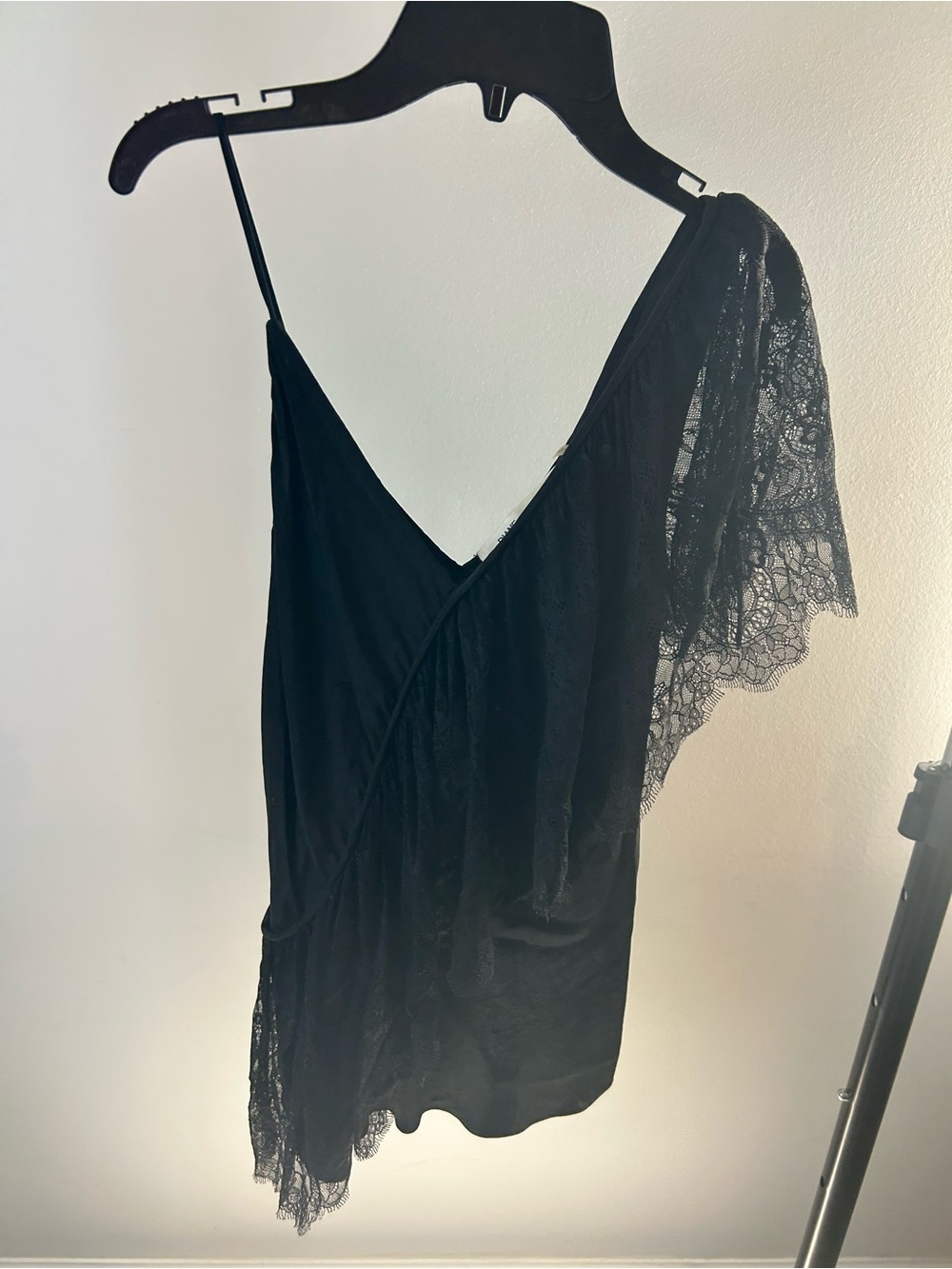 Diane Von Furstenberg Black Lace Accent Slip Top Sz S